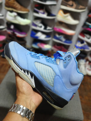 AIR JORDAN 4 UNIVERSITY BLUE